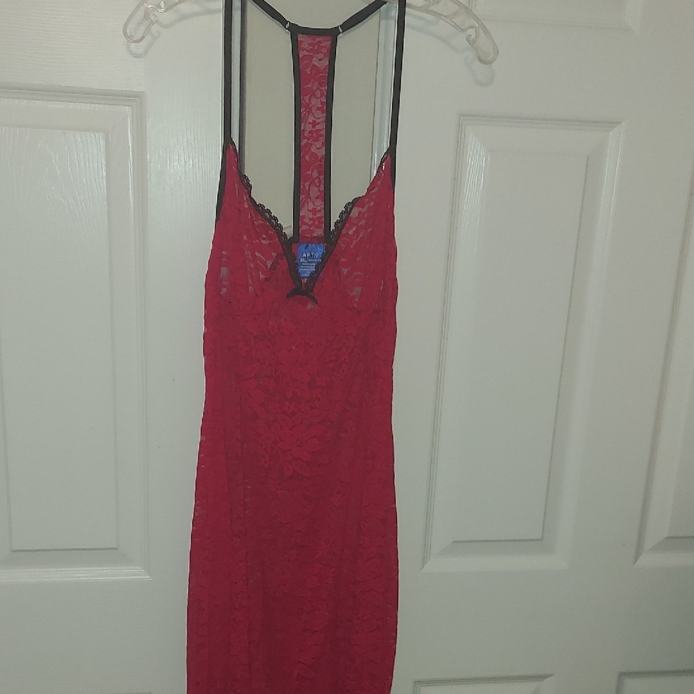 Apt. 9 Red Lace Chemise with Robe Black Trim